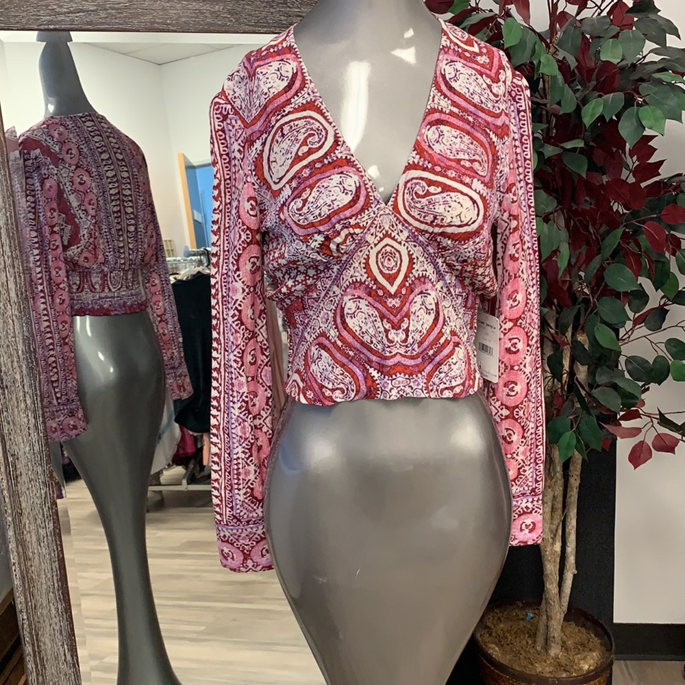 NWT FREE PEOPLE LONG SLEEVE CROP TOP BLOUSE
